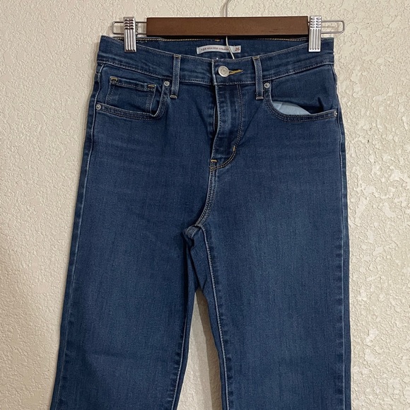 LEVI STRUSS Blue Jeans - Picture 3 of 8